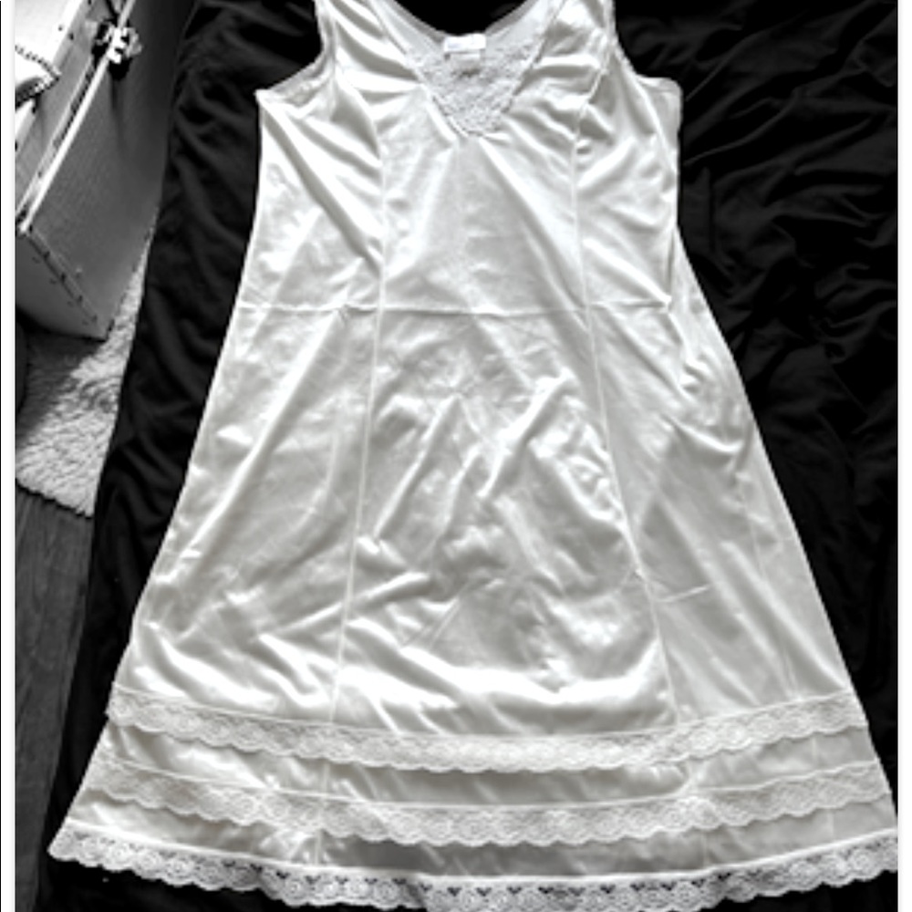 VANITY FAIR Vintage Slip dress